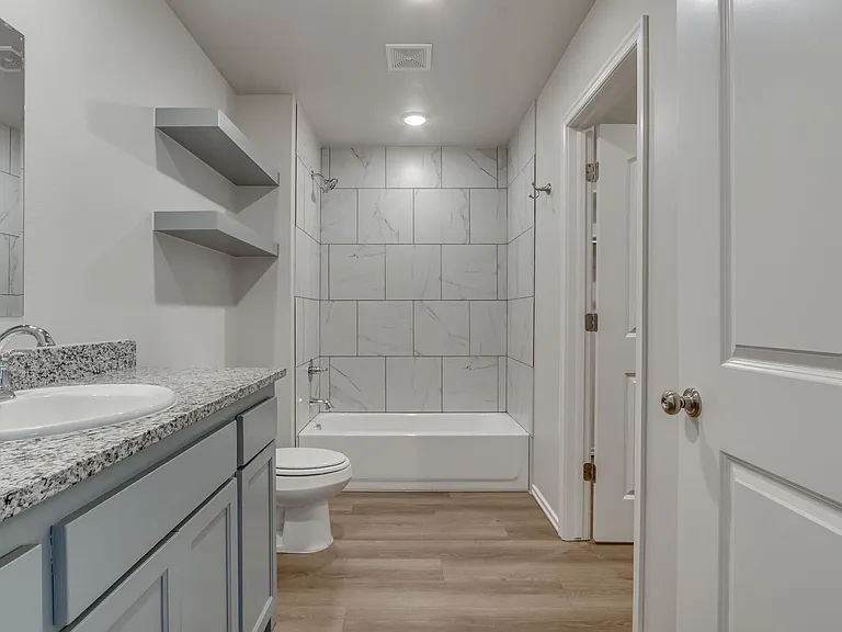 10810 NW 119th Pl — Photo 34