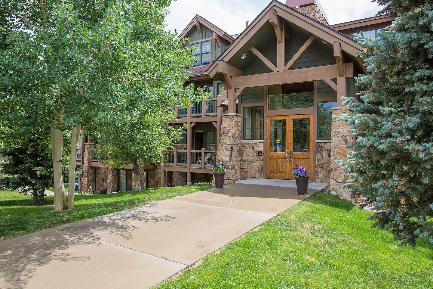 34 Highfield Trl — Photo 2