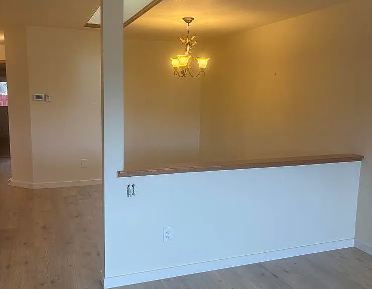 Livingroom to dining room