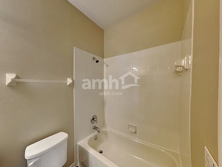 2750 Eagle Glen Cir — Photo 17