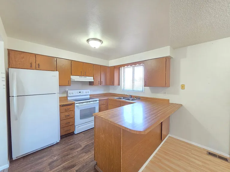 1707 N Glenn Ct — Photo 8