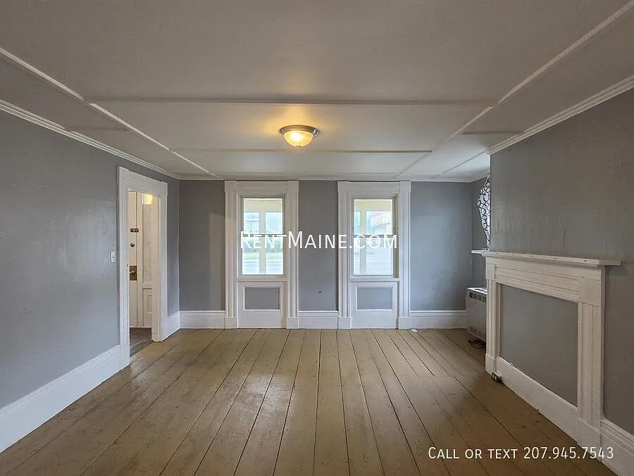 Studio, $950 — Photo 2