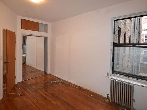 5th image of 352 Saint Johns Pl #6
