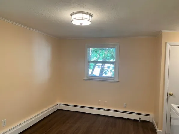 52 Lawrence St, Clinton, MA