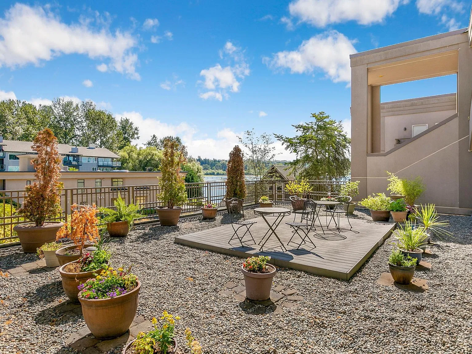 2 bed, 1032 sqft, $3,000 — Photo 4