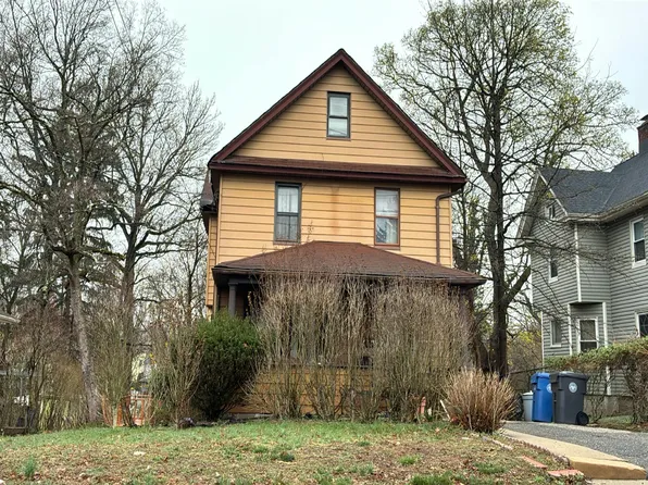 40 Brookway Ave, Englewood, NJ 07631