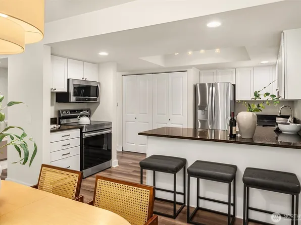 4283 152nd Court SE #2B, Bellevue, WA 98006