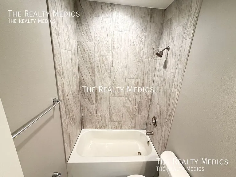 494 Harrison St SW — Photo 25