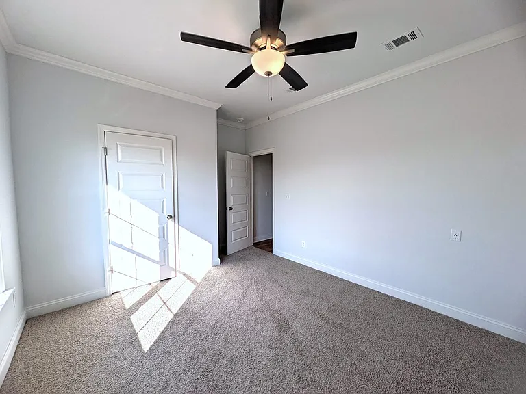 111 Nicole Britt Dr — Photo 37