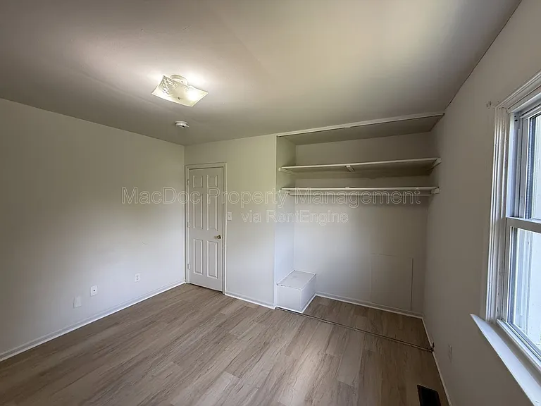 809 Denton Cir — Photo 27