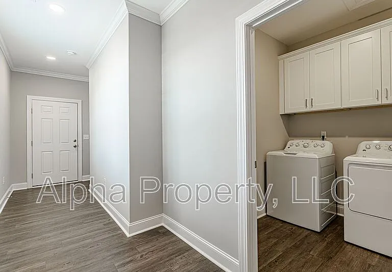 121 Remount Way — Photo 11