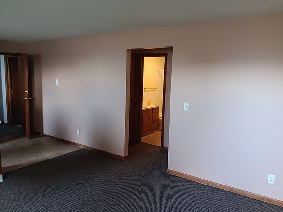 3rd image of 407 W Bosworth St #3