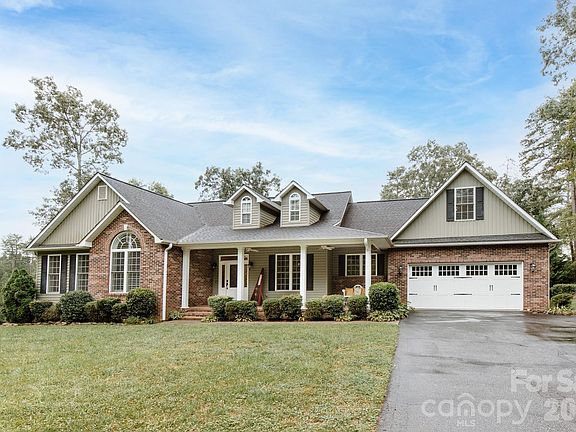 2nd image of 110 Mandy Ln