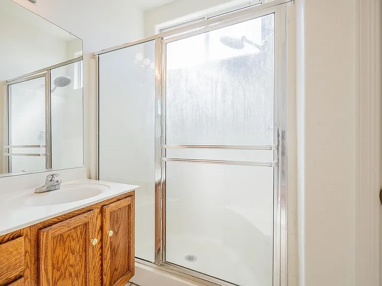 12541 W Jefferson St — Photo 10