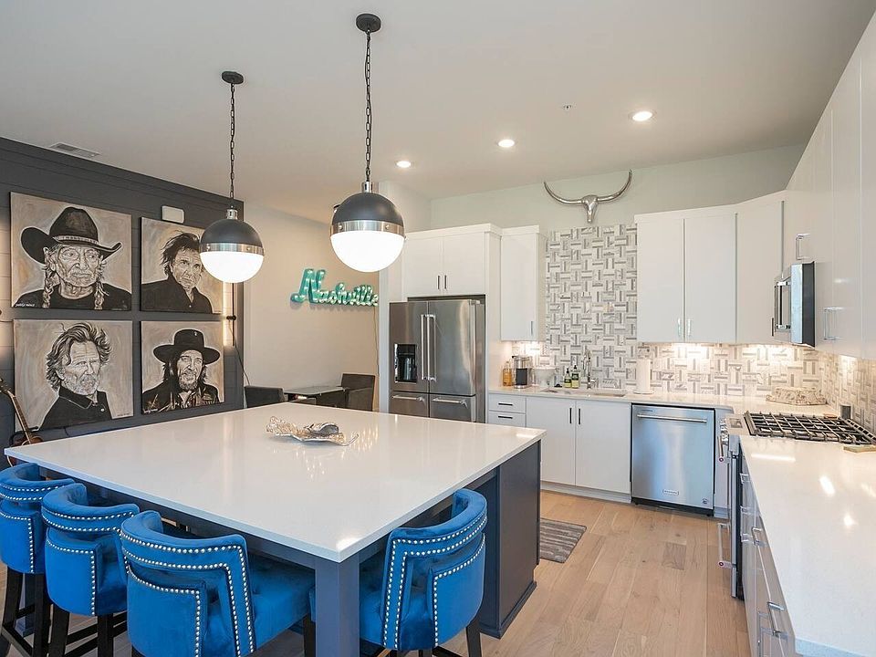 1st image of 119 Acklen Park Dr #204