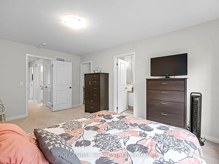 585 Colborne St #1303 — Photo 28