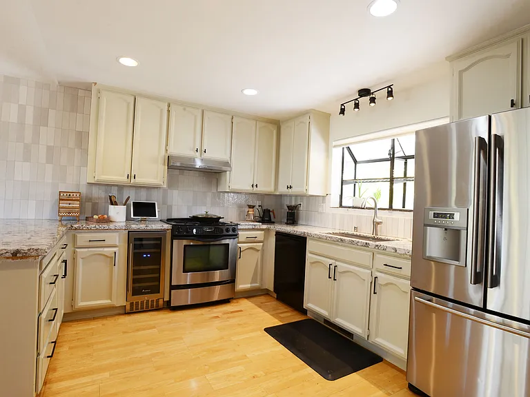 Ridge Top Ct — Photo 5
