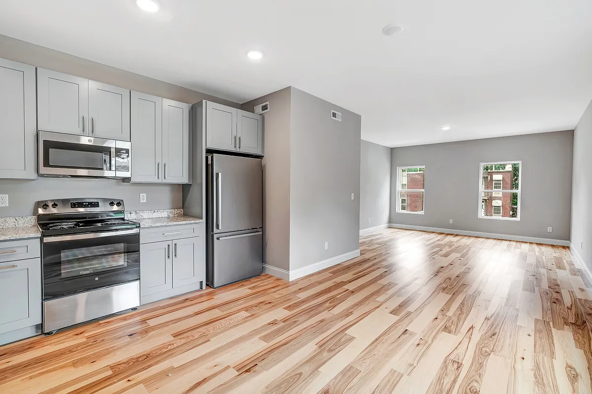 Building Photo - 3411 Juniata St #B
