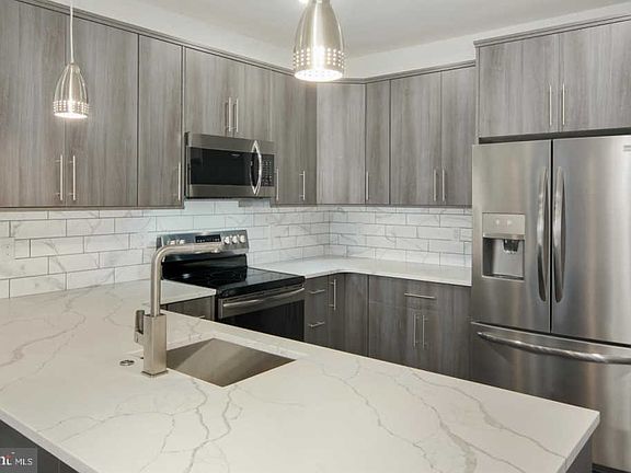 2nd image of 1417 N 8th St #2