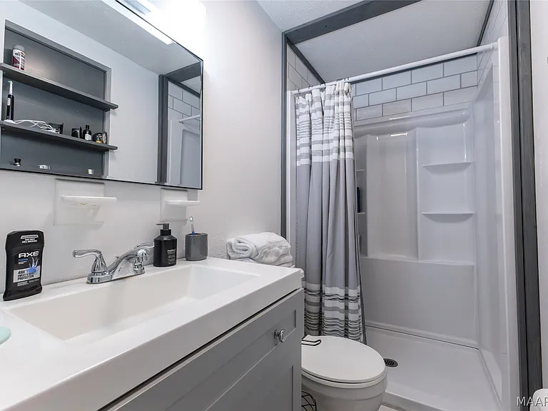 617 Wisteria Rd — Photo 24
