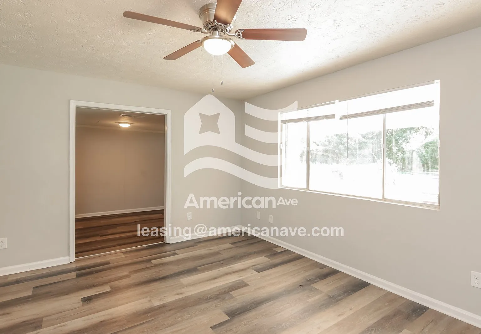3 bed, 1.0 bath, 1140 sqft, $1,023 — Photo 3