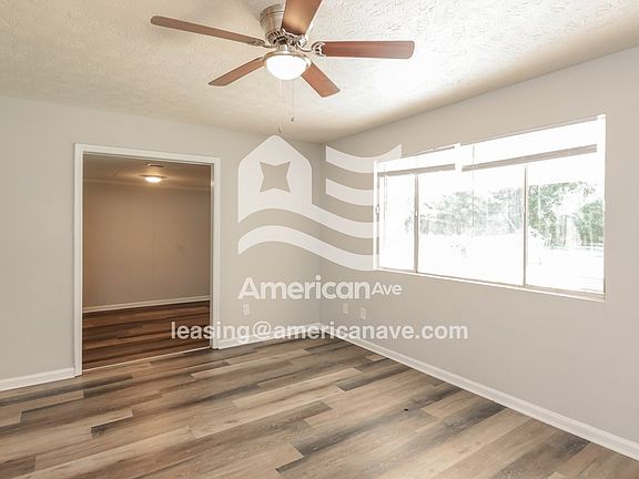 1194430_003_living_room_14103631.jpg