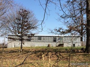 74/76 Bird Nest Ln, Hendersonville, NC 28792