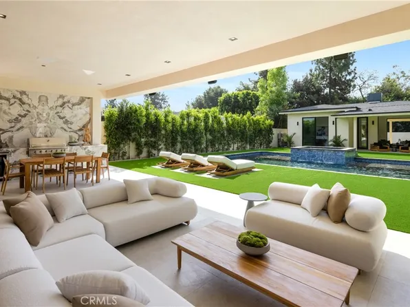 11826 Kling St, Valley Village, CA 91607
