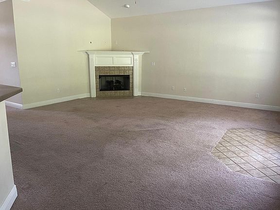 5th image of 222 Tillis Ln