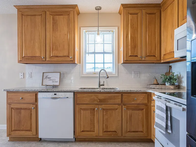 60 Blairwood Dr — Photo 15