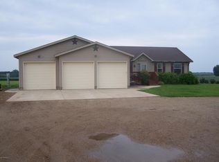 7225 SE 48th St, Claremont, MN 55924