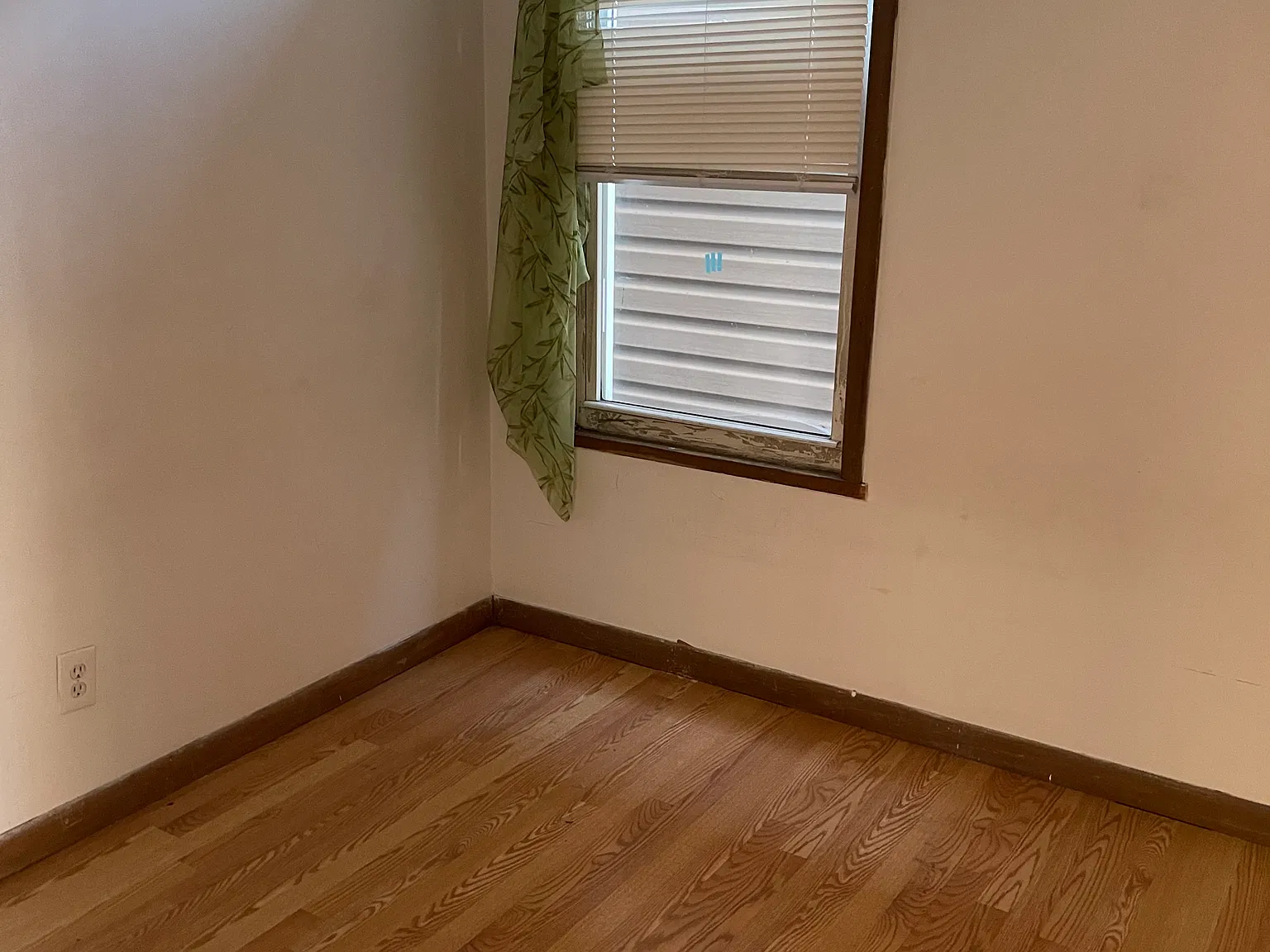 2 bed, 950 sqft, $1,400 — Photo 3