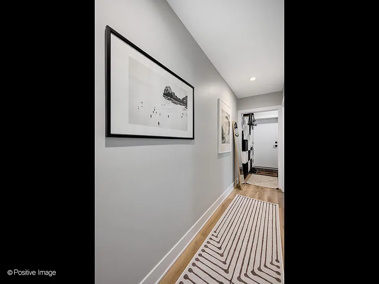 833 N Hoyne Ave #2S — Photo 8