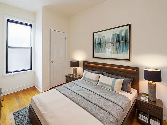 3rd image of 201 E 30th St APT 28