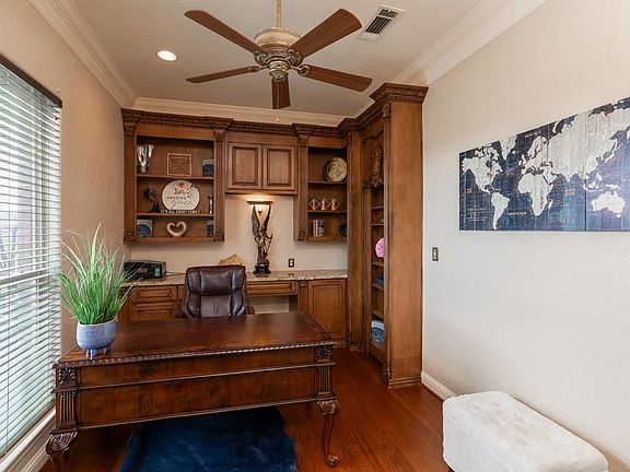 5th image of 10940 Sheila Ct