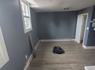 392 State St #4, Perth Amboy, NJ 08861