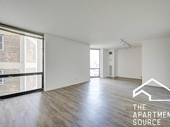 4th image of 1120 Lasalle St #16L