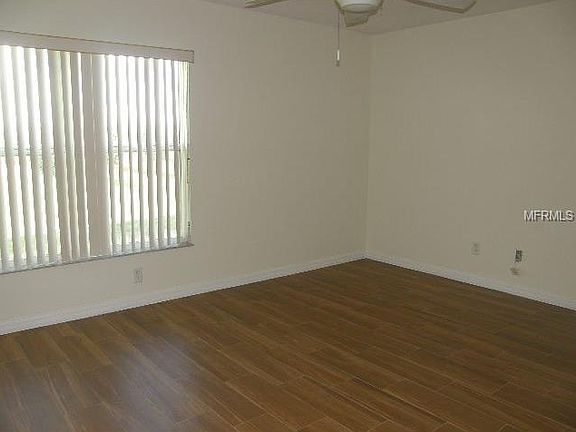 4th image of 11840 Foxglove Dr