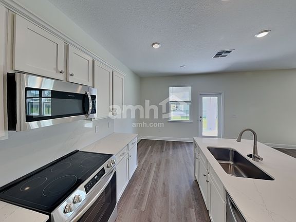 4th image of 5937 Thistleberry Fields Ln