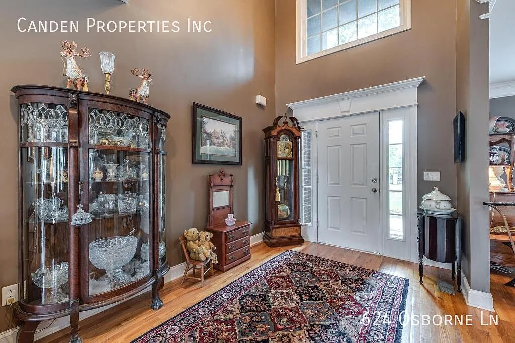624 Osborne Lane — Photo 3