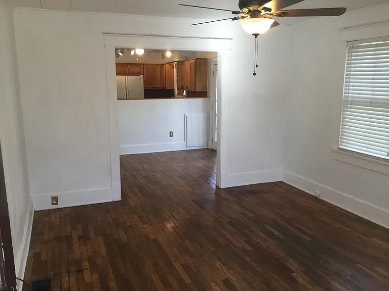 224 W Watson St — Photo 7