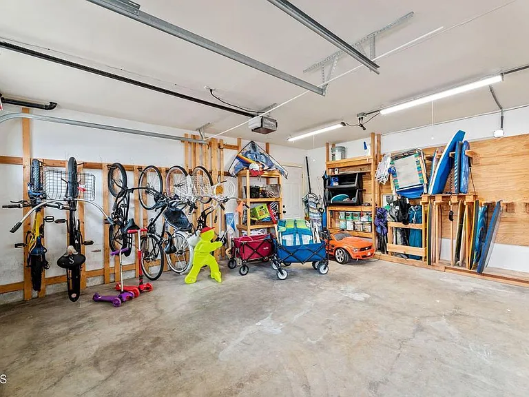 4850 Amalfi Way — Photo 45