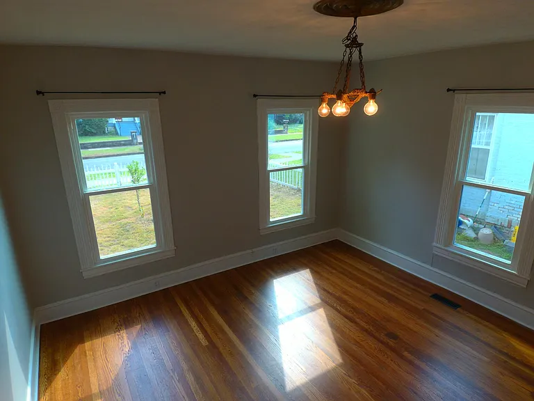 510 N Cherry St — Photo 6