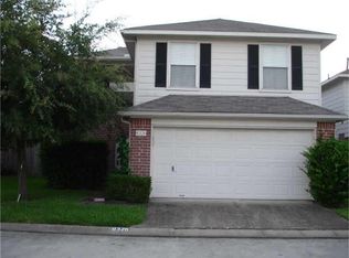 8326 Golf Green Cir, Houston, TX 77036