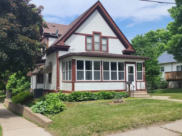 901 Saint Jacob Ave, Albert Lea, MN 56007