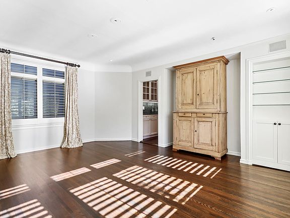 3rd image of 2938 Divisadero St