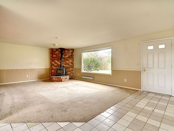 5th image of 6902 96th St NE