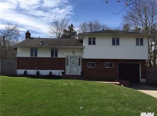 8 Havemeyer Ln, Commack, NY 11725
