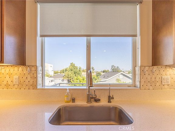 2nd image of 3613 Jackson Way