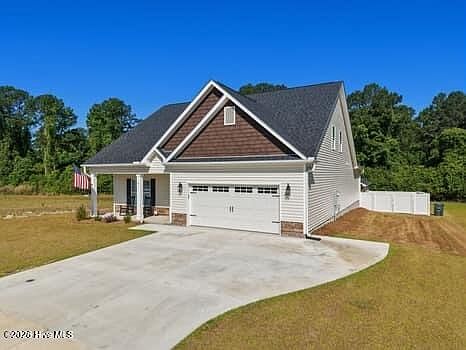 2nd image of 821 Fairway Road